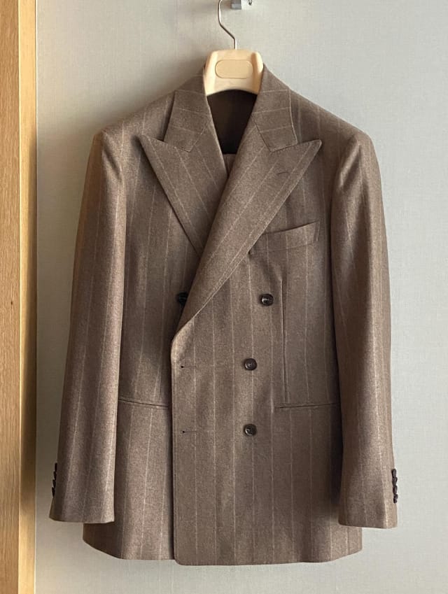 ［チョイ］Col ビスポーク　ブラウン ストライプ柄 スーツ セット チョイ］Col ビスポーク ブラウン ストライプ柄 スーツ セット チョイ